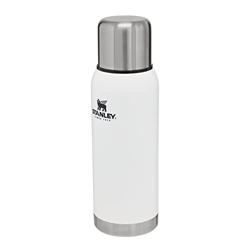 Stanley Adventure Stainless Steel Vacuum Bottle 1L Polar White – Botella Termica 1 Litro - Cantimplora Acero Inoxidable - Sin BPA - Mantiene Frío o Calor 24 Horas - Tapa Doble que Sirve de Taza