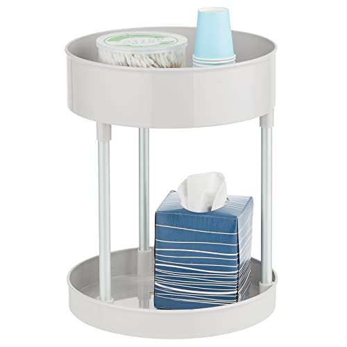 mDesign Organizador de cosméticos – Estante de baño con dos niveles y plato giratorio – Estantería de ducha perfecta para guardar cosméticos o accesorios de baño – gris claro y plateado