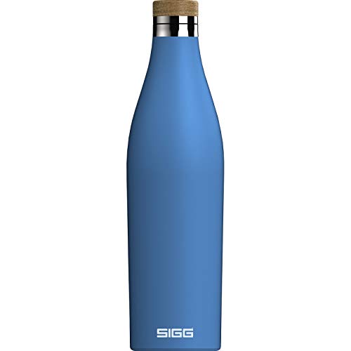 SIGG Meridian Electric Blue Cantimplora metálica (0.7 L), botella hermética aislante, botella de acero inoxidable y bambú para bebidas frías y calientes