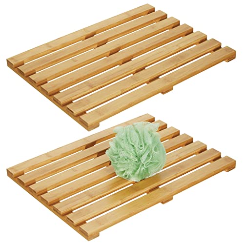 mDesign Juego de 2 alfombras de bambú – Alfombrilla de baño Rectangular de bambú ecológico – Accesorio de baño y Ducha con estética de SPA – Color bambú